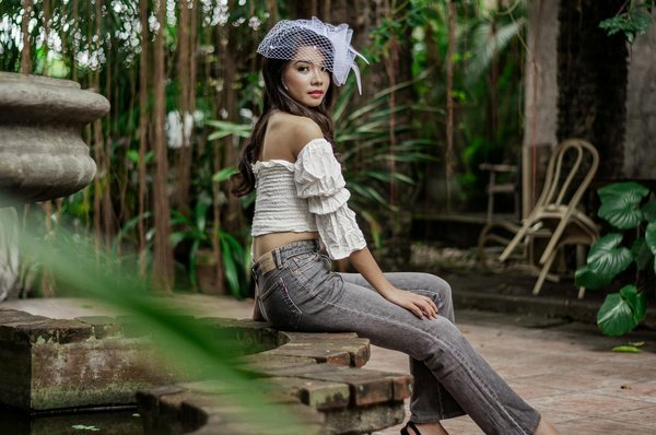 What role does technology play in the future of UK car manufacturing?